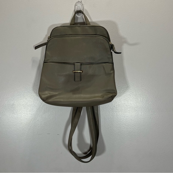 Seven Days Women’s Grey Vegan Faux Leather Small Backpack With Front Pocket - Picture 2 of 14